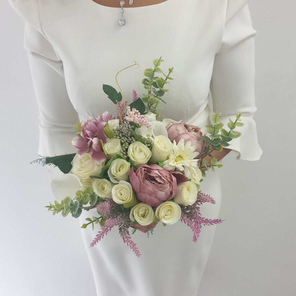 Cream & Mauve Stunning Brides Wedding Bouquet