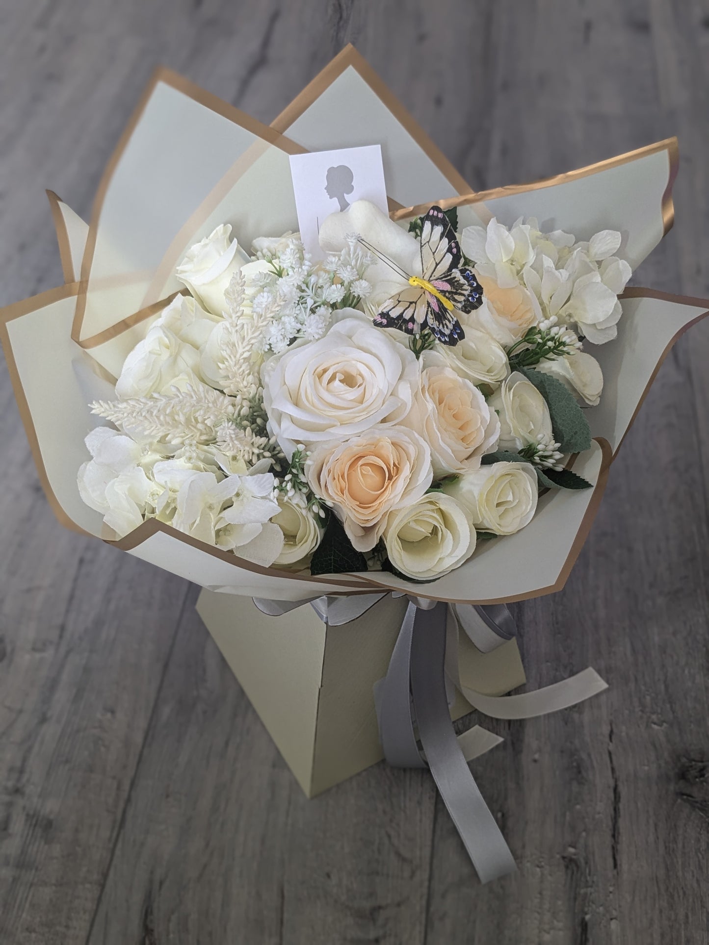 Cream Stunning Handtied Bouquet