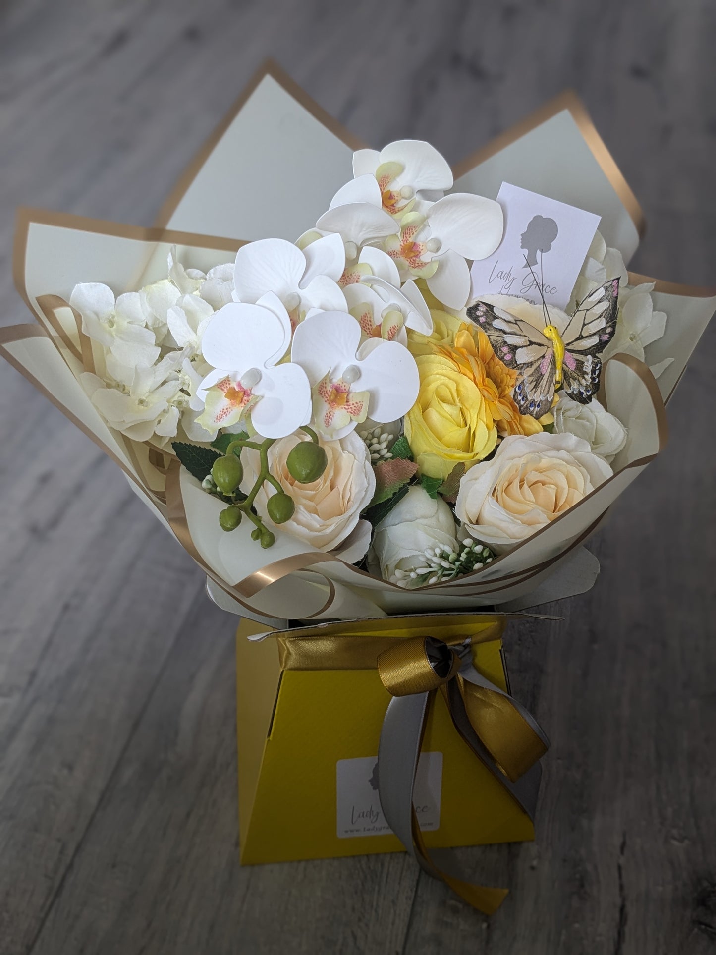 Yellow Stunning Handtied Bouquet