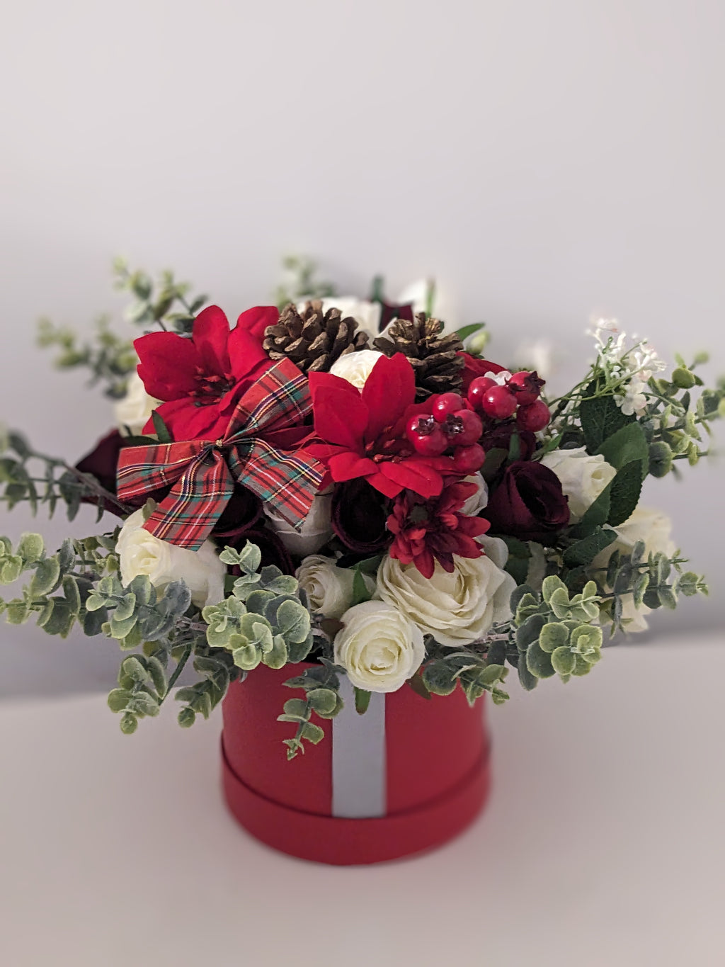 Christmas Winter Red & Cream Stunning Silk Flowers Hat Box