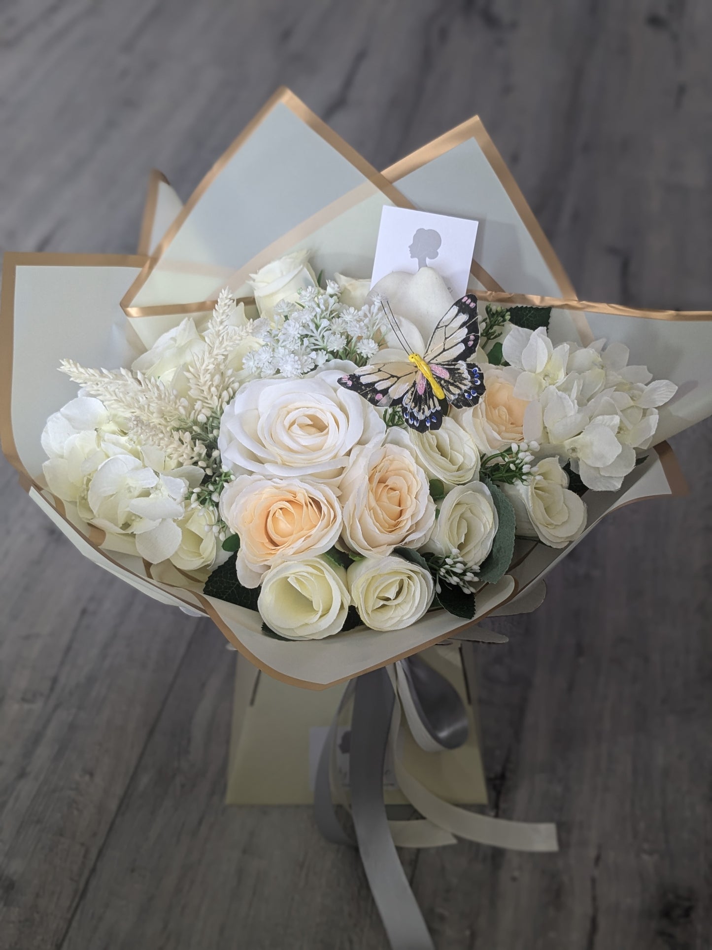 Cream Stunning Handtied Bouquet