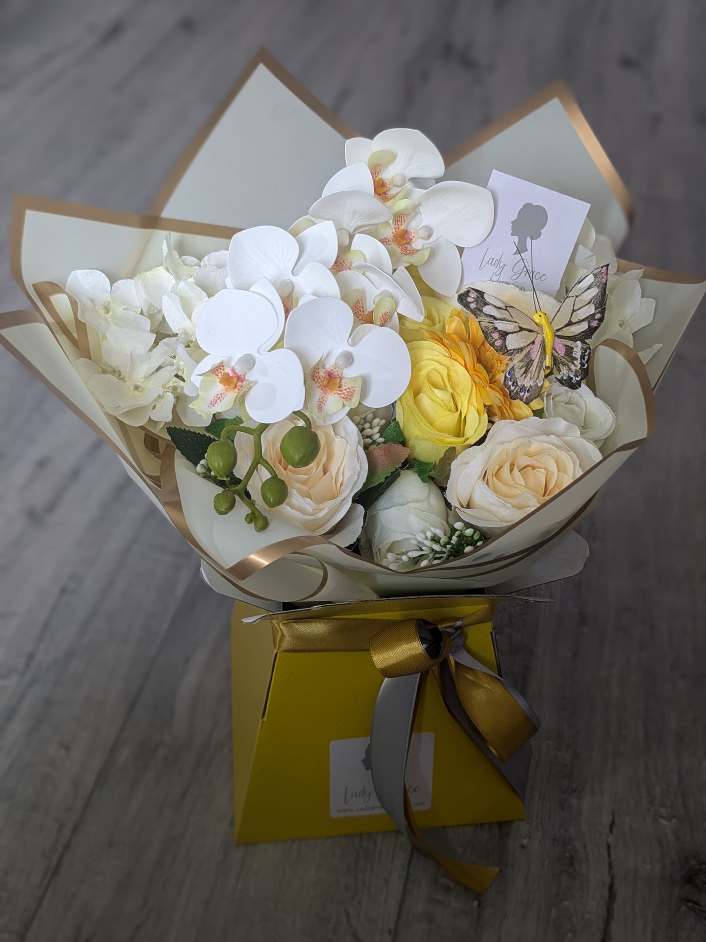 Yellow Stunning Handtied Bouquet