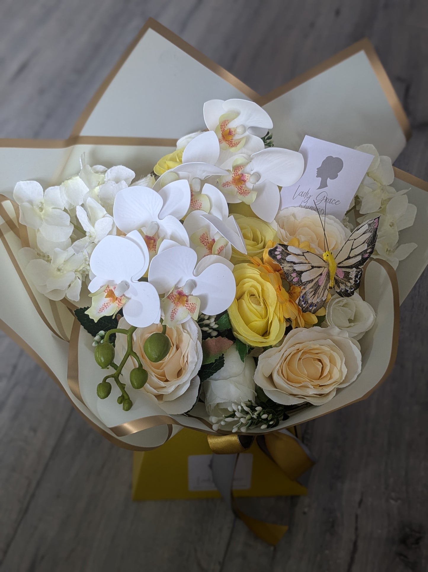 Yellow Stunning Handtied Bouquet