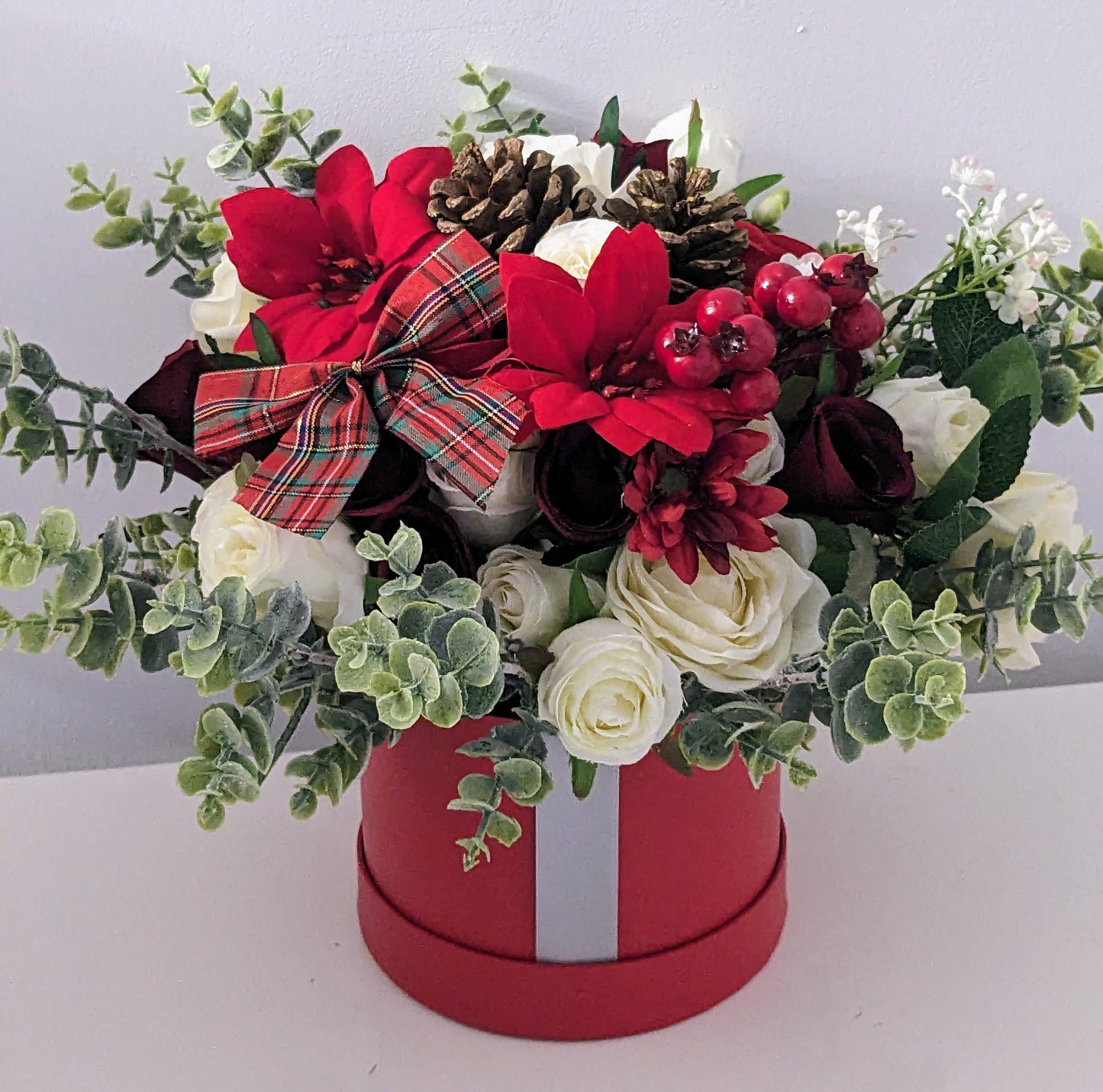 Christmas Winter Red & Cream Stunning Silk Flowers Hat Box